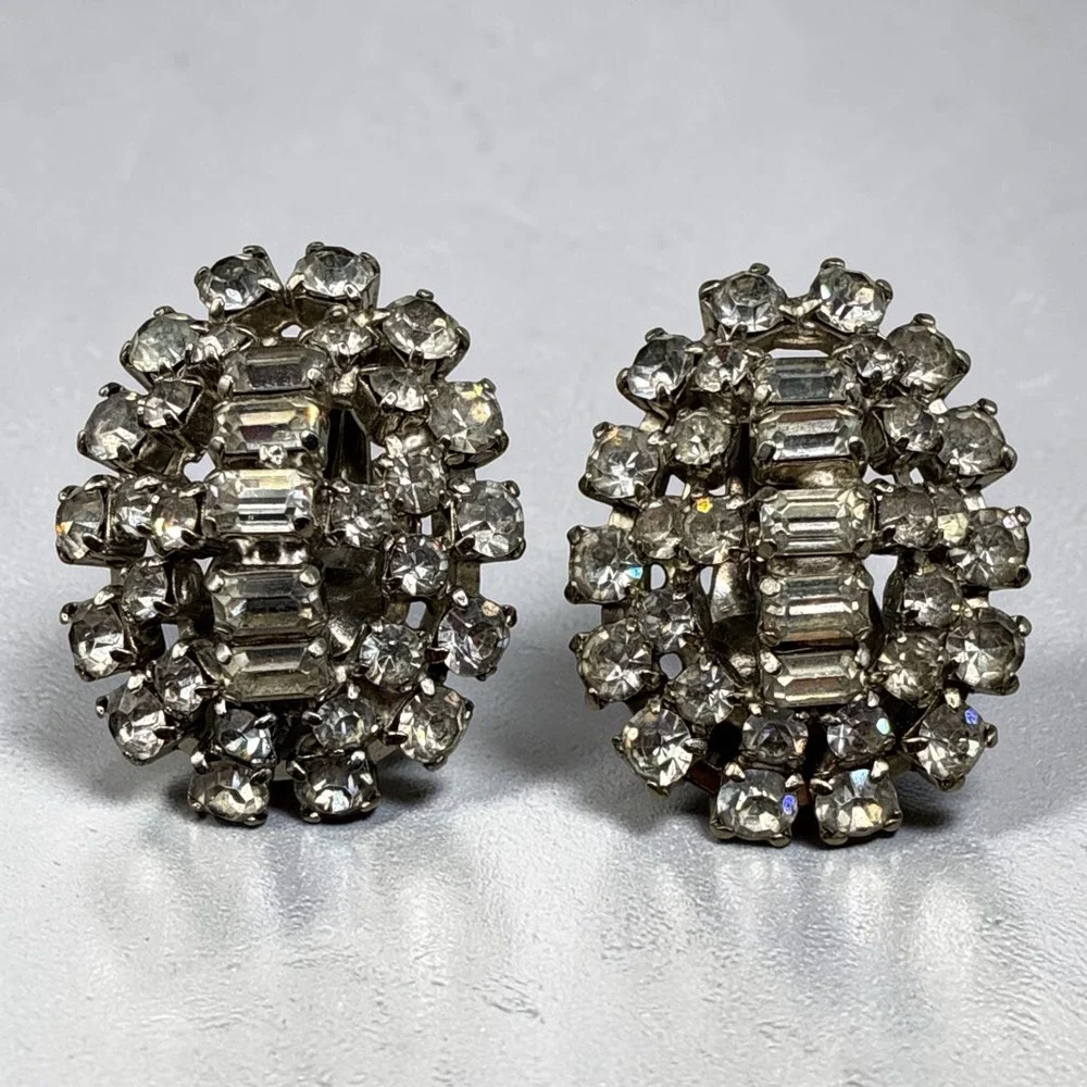 Le‎ Rel Vintage Silver Tone Clear Rhinestone Baguette Cluster Clip On Earrings